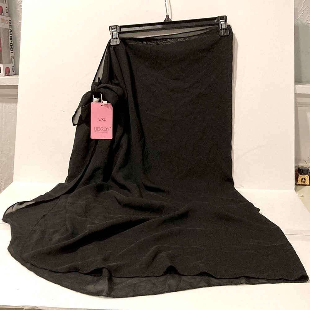 Lienridy Black polyester see-through dress new with tags